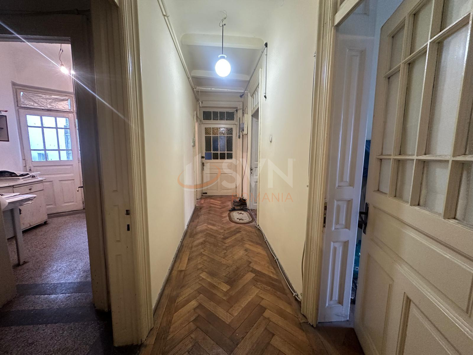 Apartament, 5 camere Bucuresti/Unirii