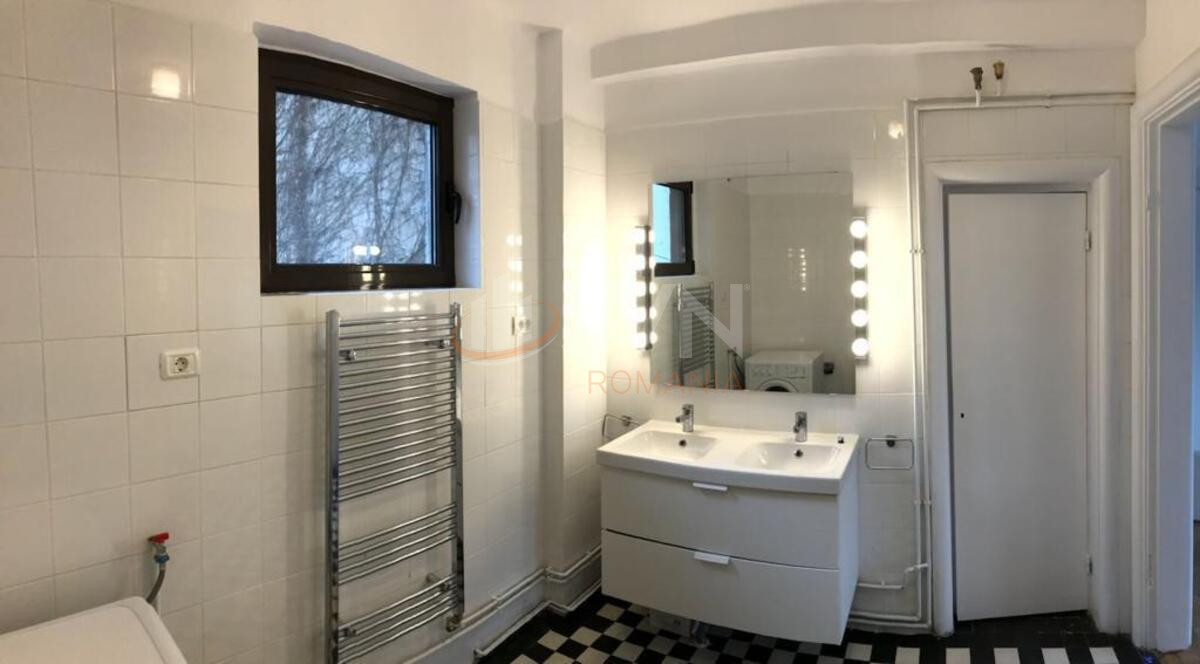 Apartament, 5 camere Bucuresti/P-ta Amzei