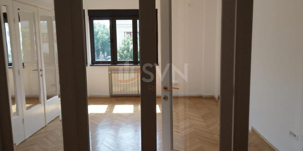 Apartament, 5 camere Bucuresti/P-ta Amzei