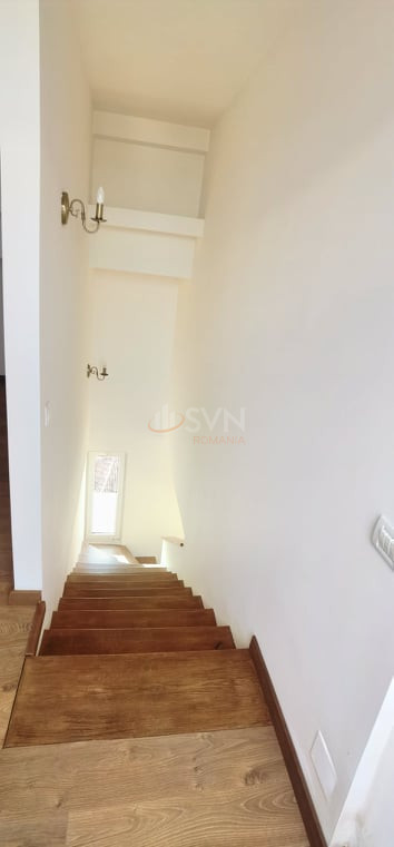 Apartament, 5 camere Bucuresti/Piata Universitatii