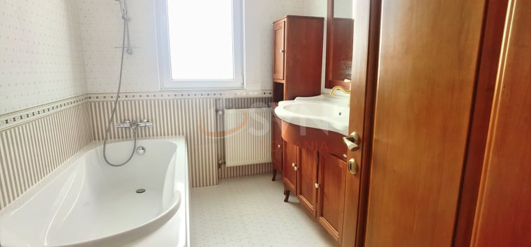 Apartament, 5 camere Bucuresti/Piata Universitatii