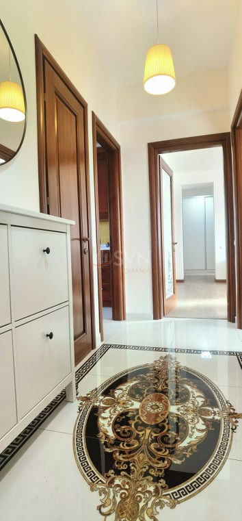 Apartament, 5 camere Bucuresti/Piata Universitatii