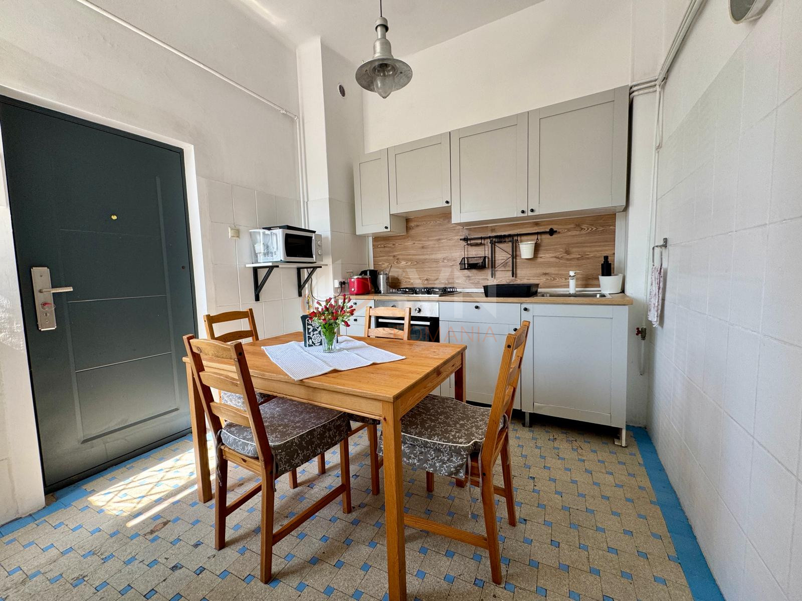Apartament, 5 camere Bucuresti/P-ta Rosetti
