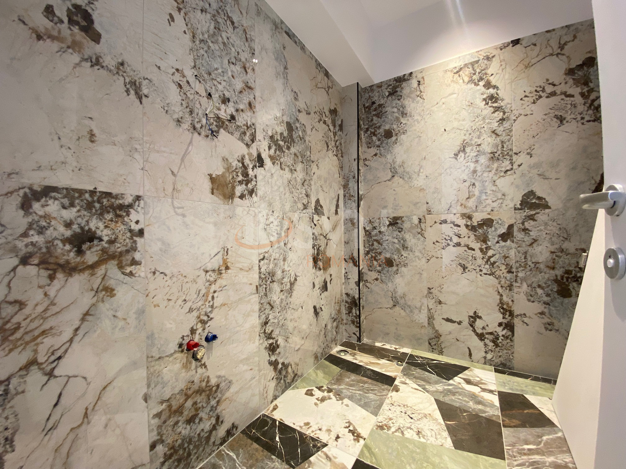 Apartament, 5 camere Bucuresti/Piata Victoriei