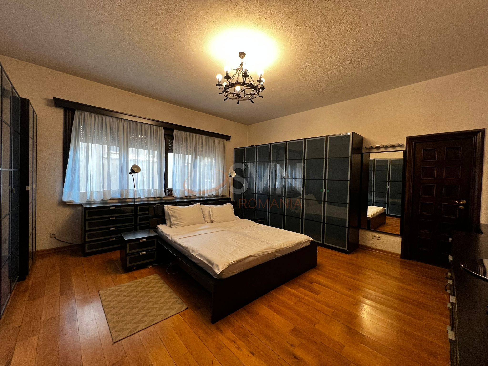 Apartament, 5 camere Bucuresti/Dacia