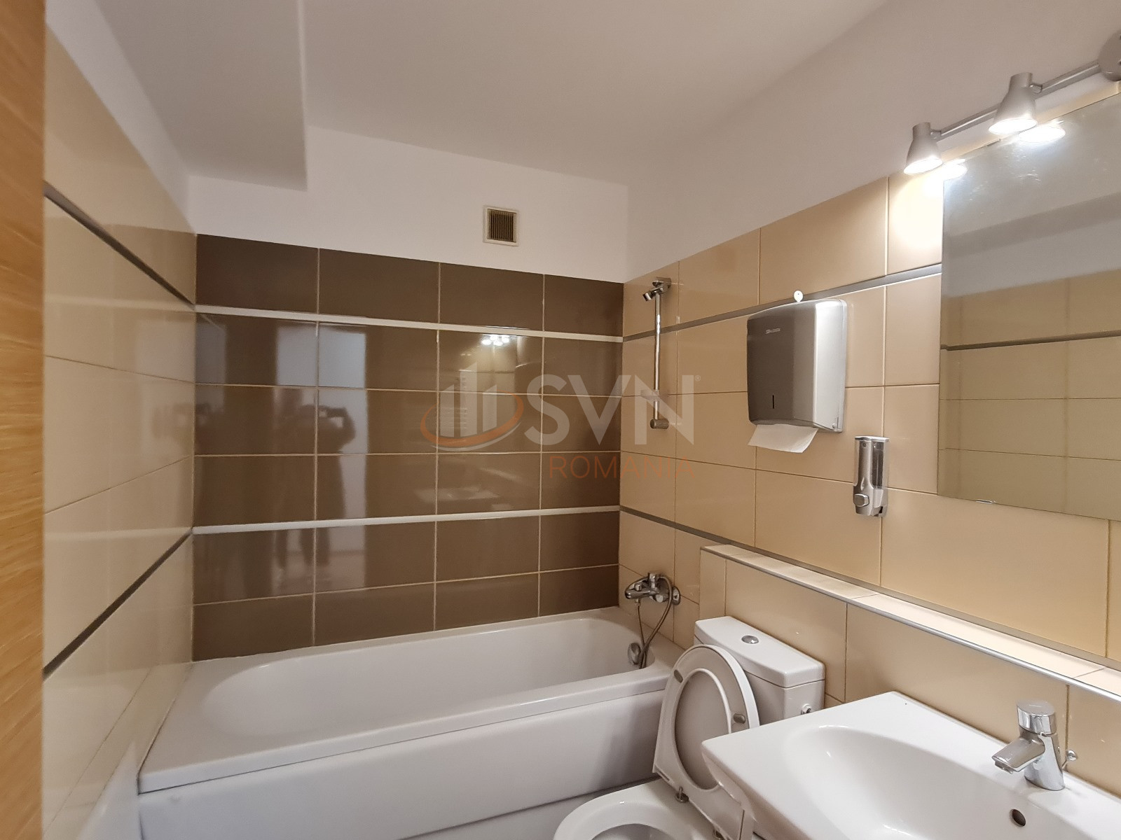 Apartament, 5 camere Bucuresti/Banu Manta