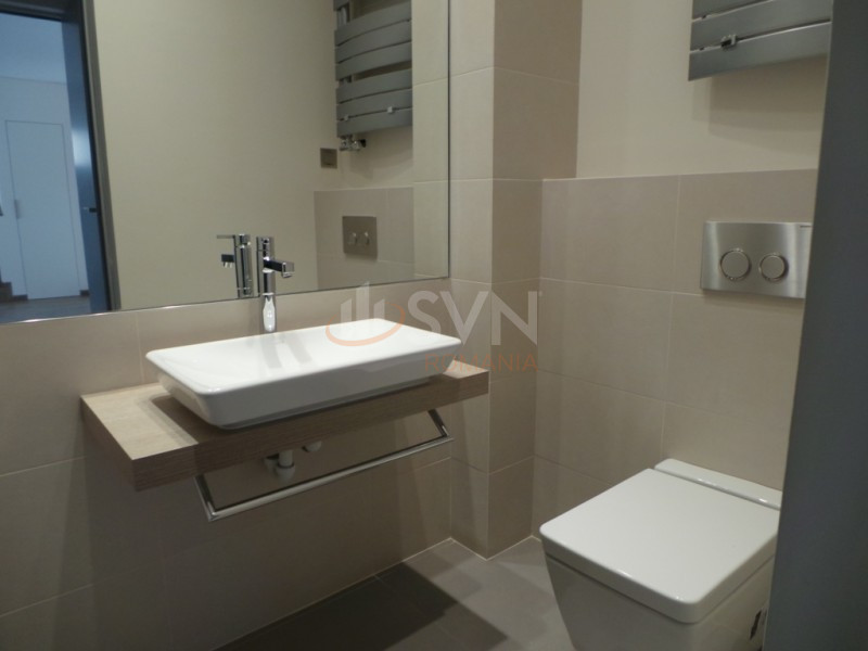 Apartament, 5 camere Bucuresti/Primaverii