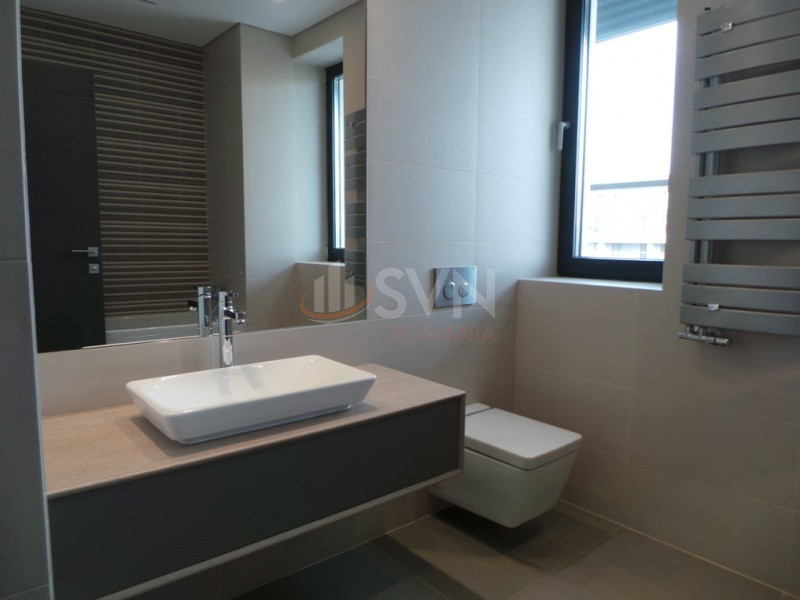 Apartament, 5 camere Bucuresti/Primaverii