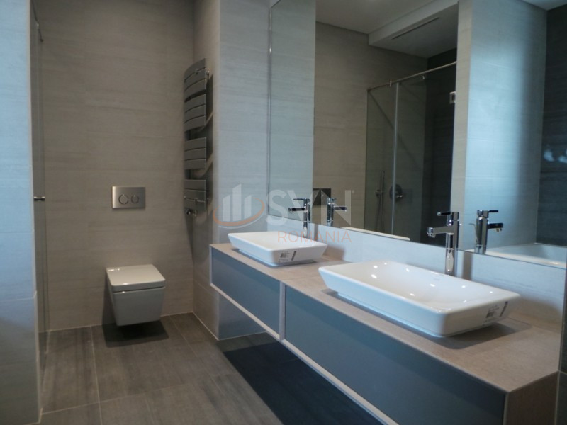 Apartament, 5 camere Bucuresti/Primaverii