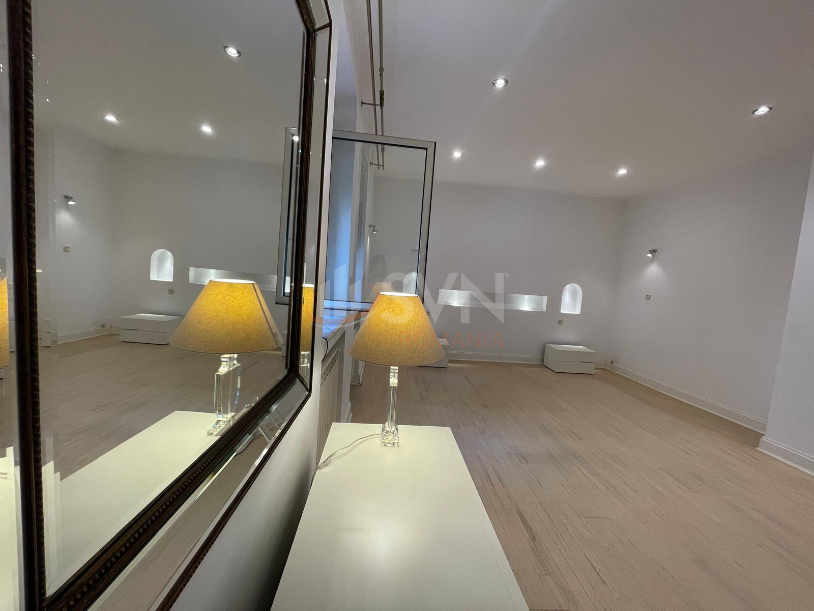 Apartament, 5 camere Bucuresti/Capitale