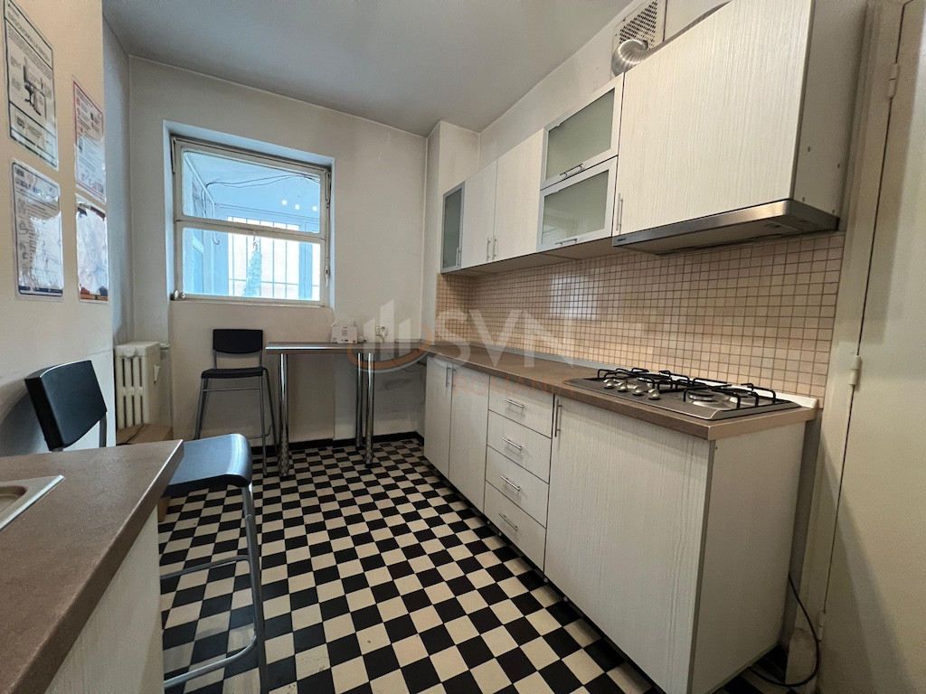 Apartament, 5 camere Bucuresti/Romana