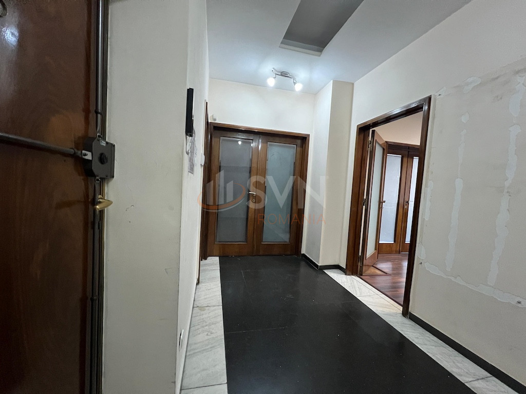 Apartament, 5 camere Bucuresti/Romana