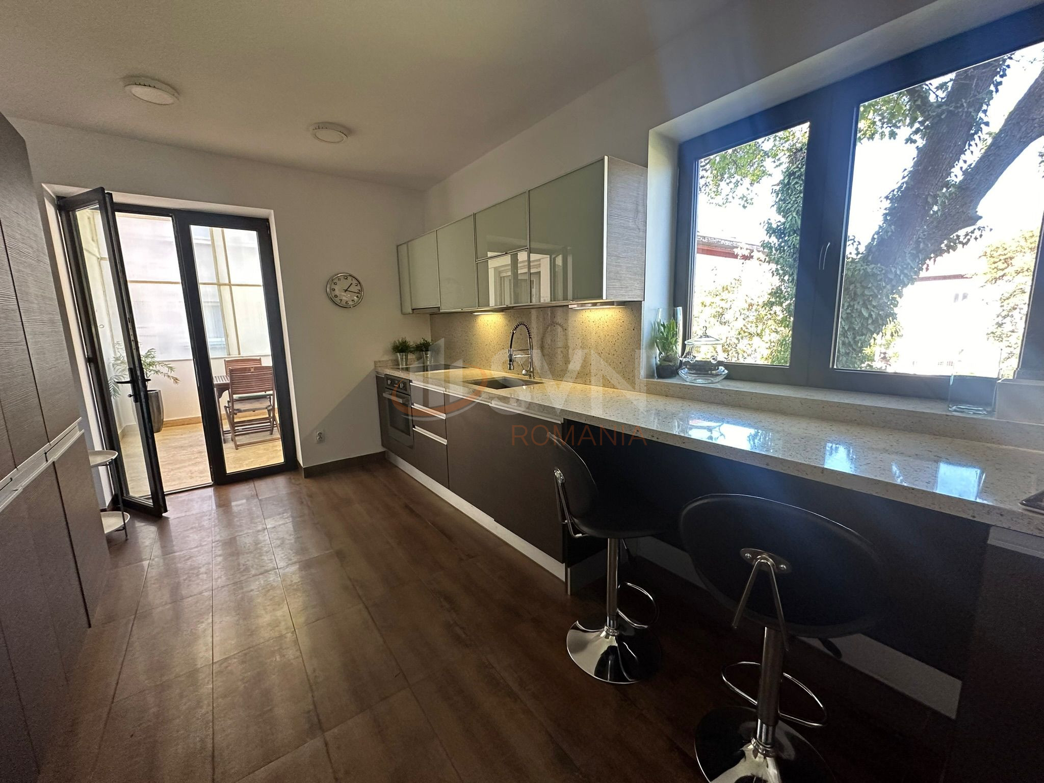 Apartament, 5 camere Bucuresti/Aviatorilor