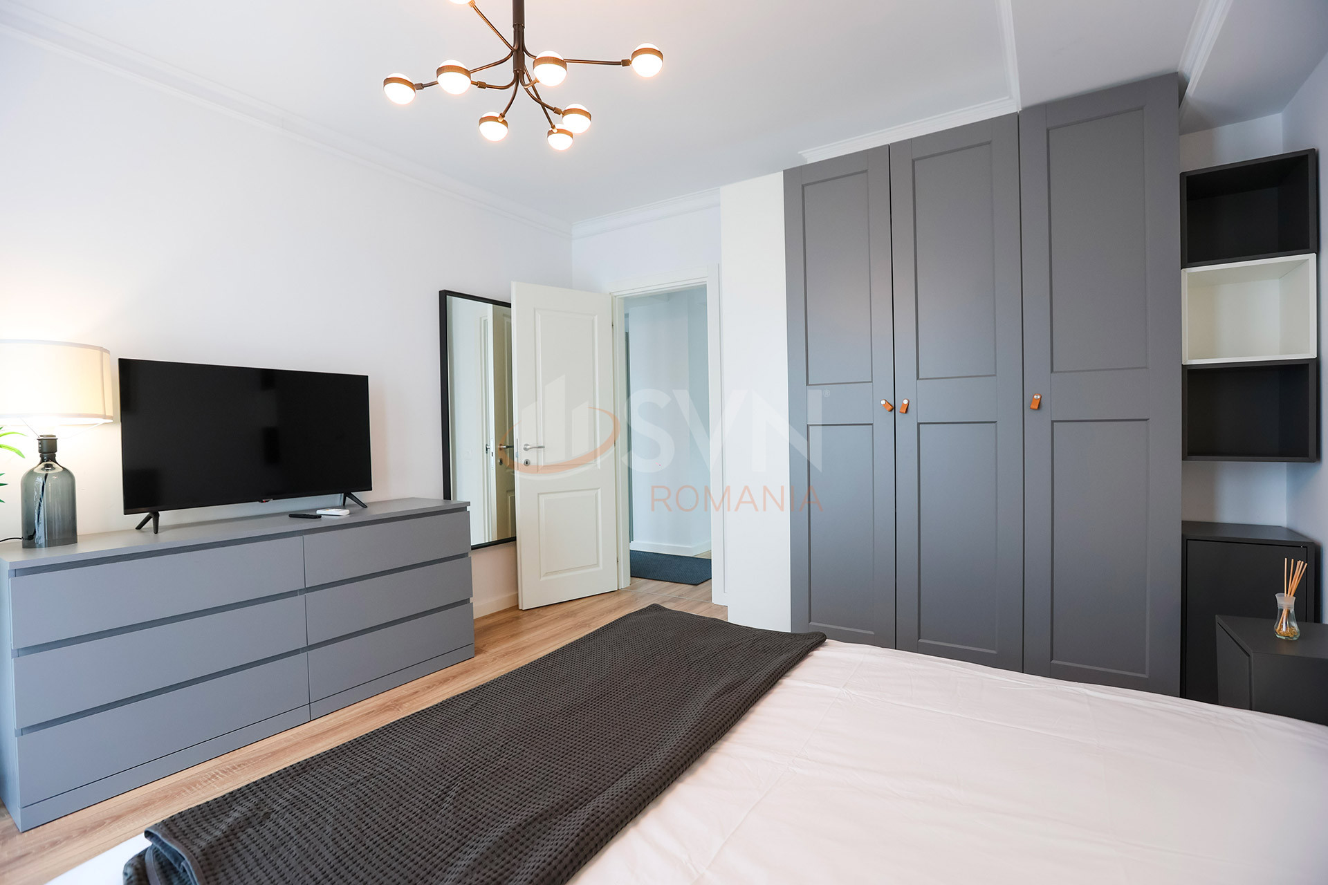 Apartament, 5 camere Bucuresti/13 Septembrie