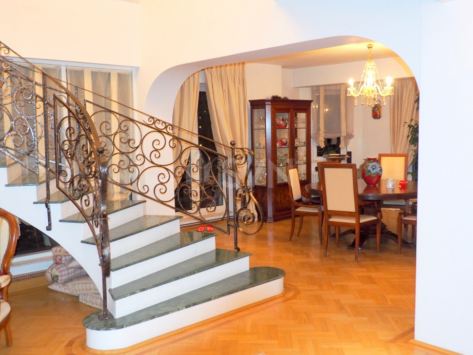 Apartament, 5 camere Bucuresti/Tineretului