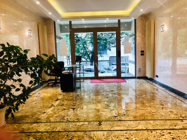 Apartament, 5 camere Bucuresti/Primaverii