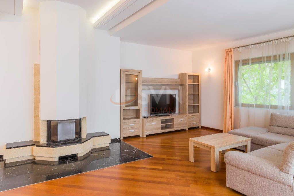Apartament, 5 camere Bucuresti/Primaverii