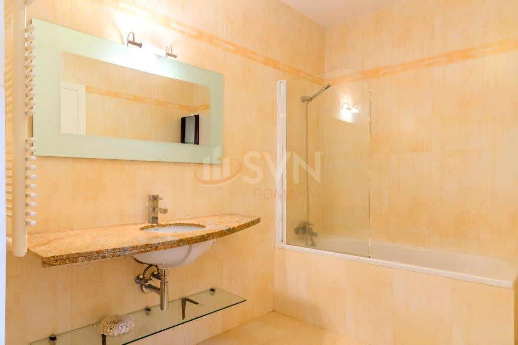 Apartament, 5 camere Bucuresti/Primaverii