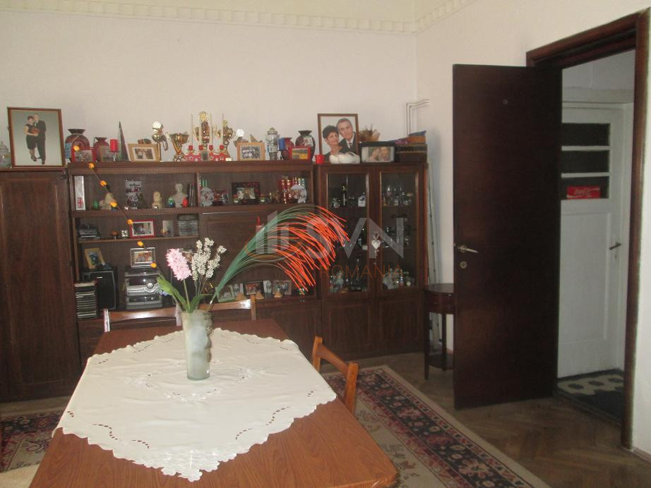 Apartament, 5 camere Bucuresti/Armeneasca