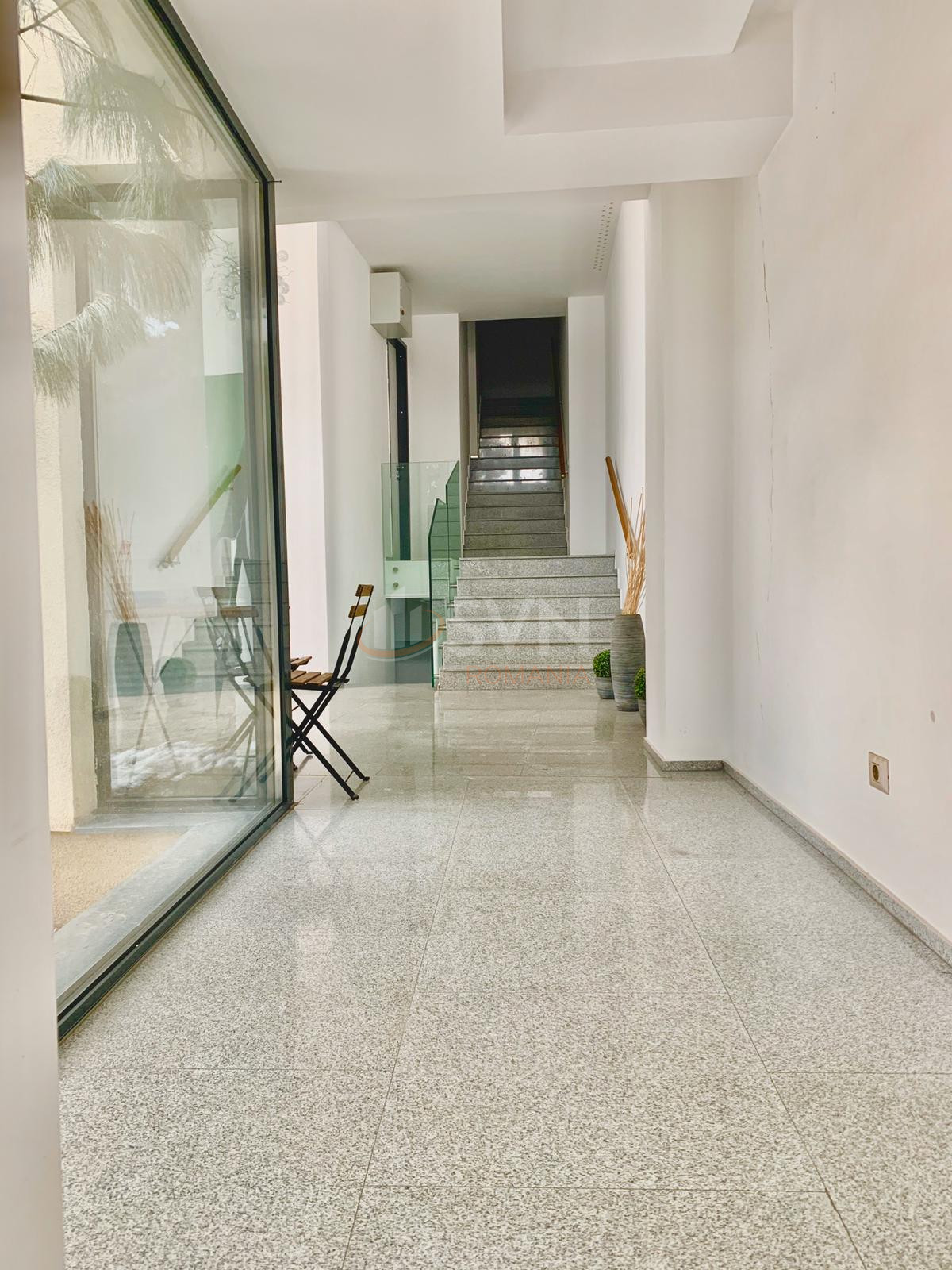 Apartament, 5 camere Bucuresti/Banu Manta