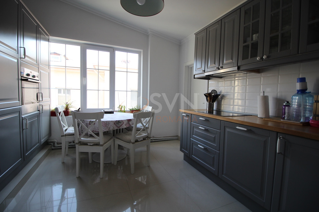 Apartament, 5 camere Bucuresti/Casin