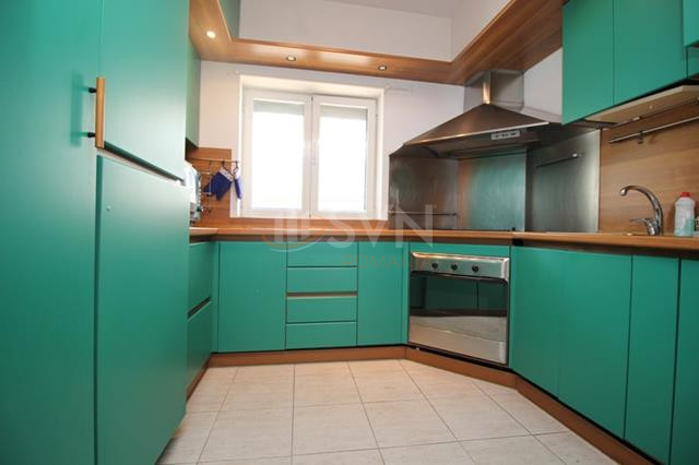 Apartament, 5 camere Bucuresti/Dacia