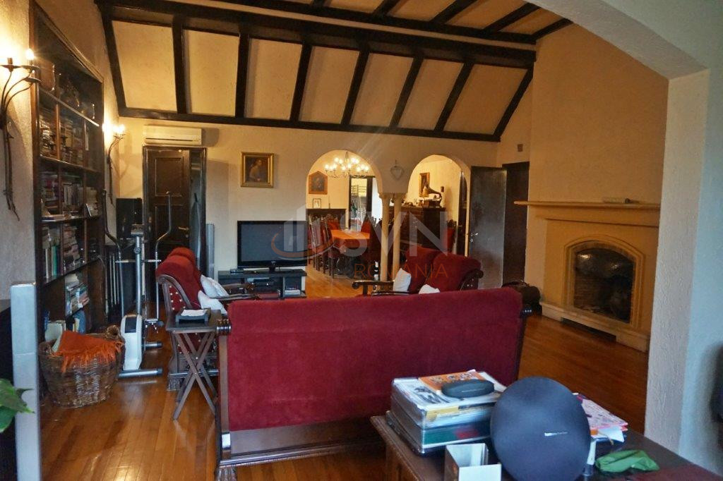 Apartament, 6 camere Bucuresti/Dacia