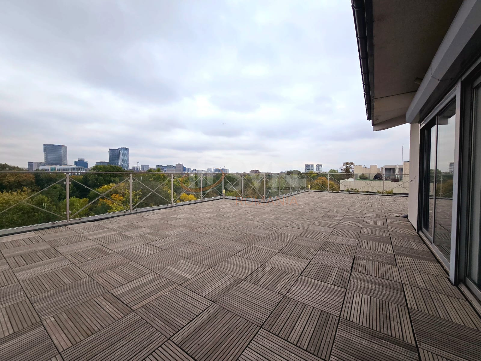 Apartament, 6 camere Bucuresti/Primaverii