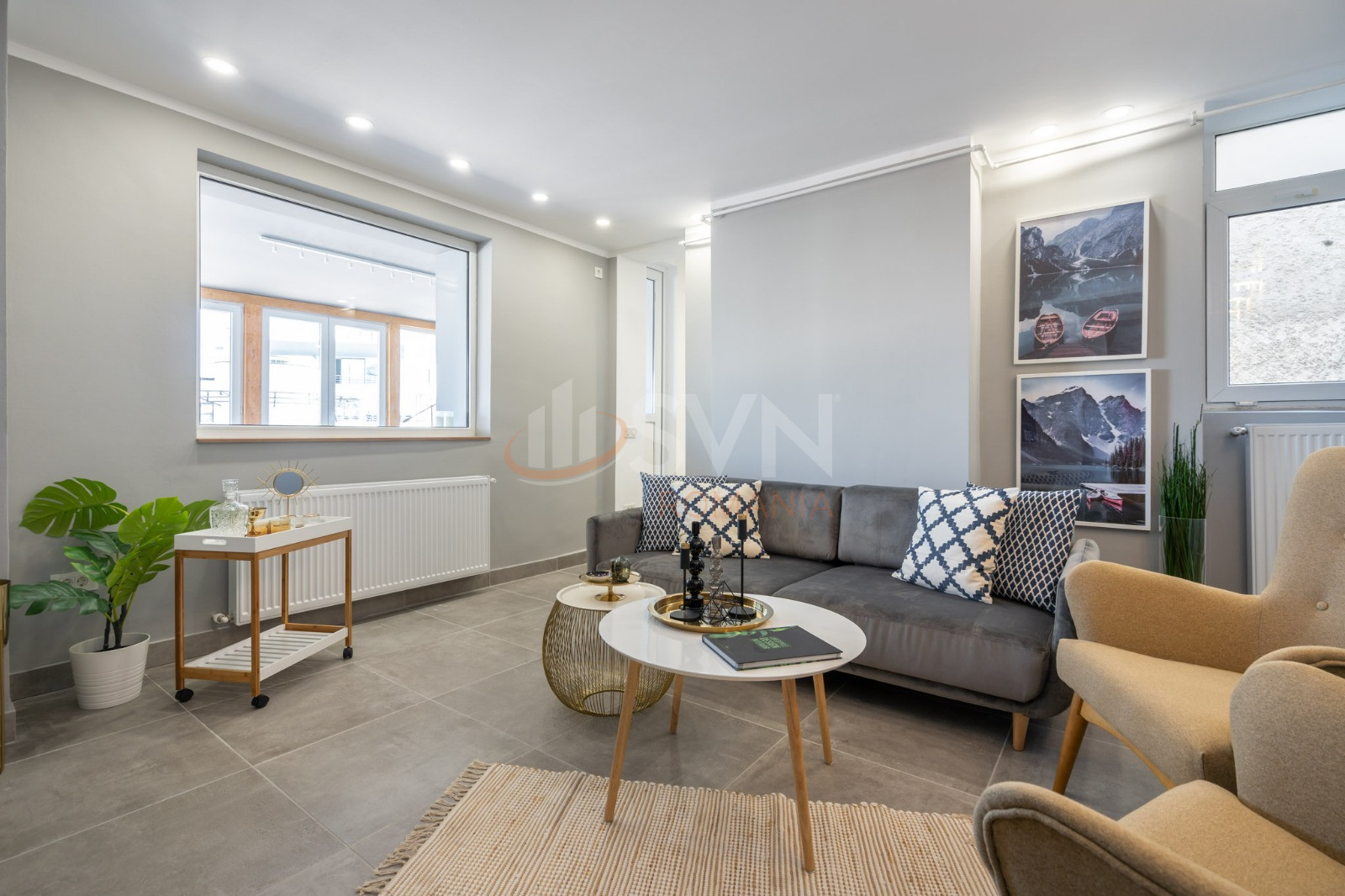 Apartament, 6 camere Bucuresti/P-ta Universitatii