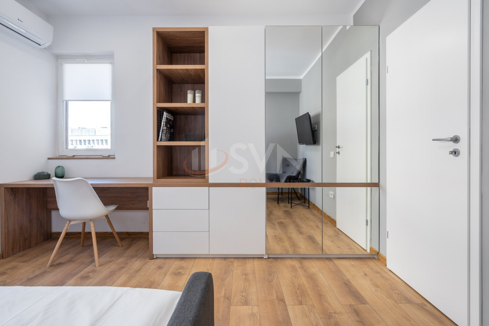 Apartament, 6 camere Bucuresti/P-ta Universitatii