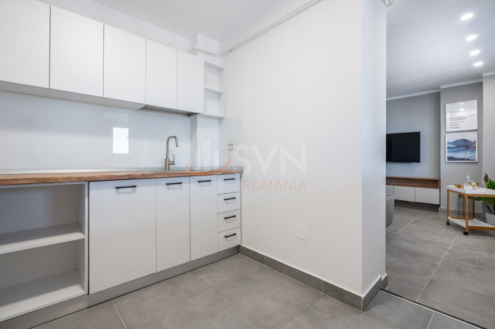 Apartament, 6 camere Bucuresti/P-ta Universitatii