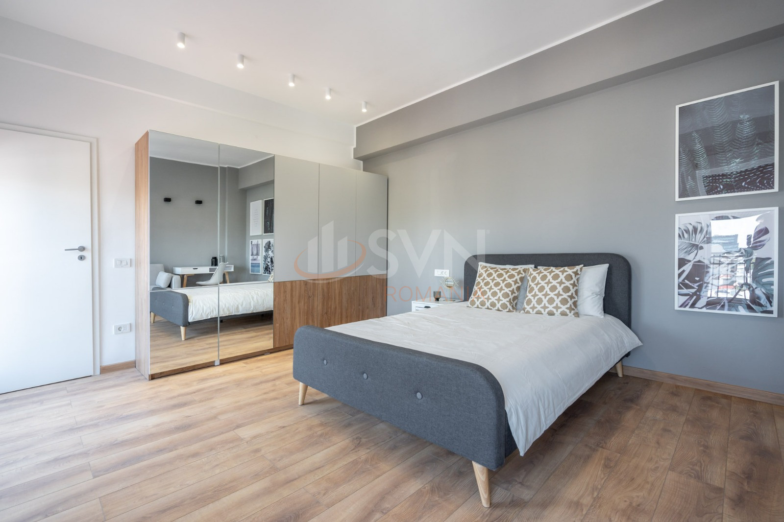 Apartament, 6 camere Bucuresti/P-ta Universitatii