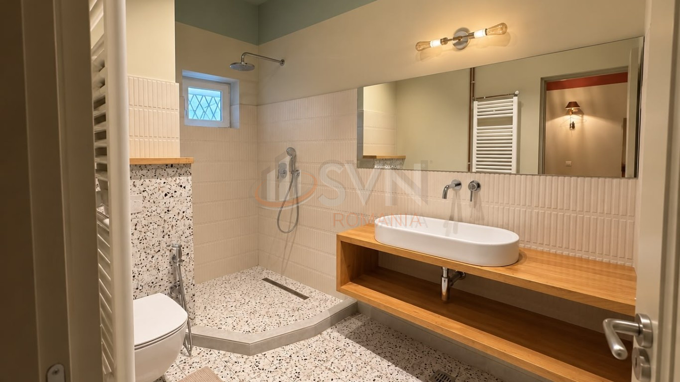 Apartament, 6 camere Bucuresti/Armeneasca