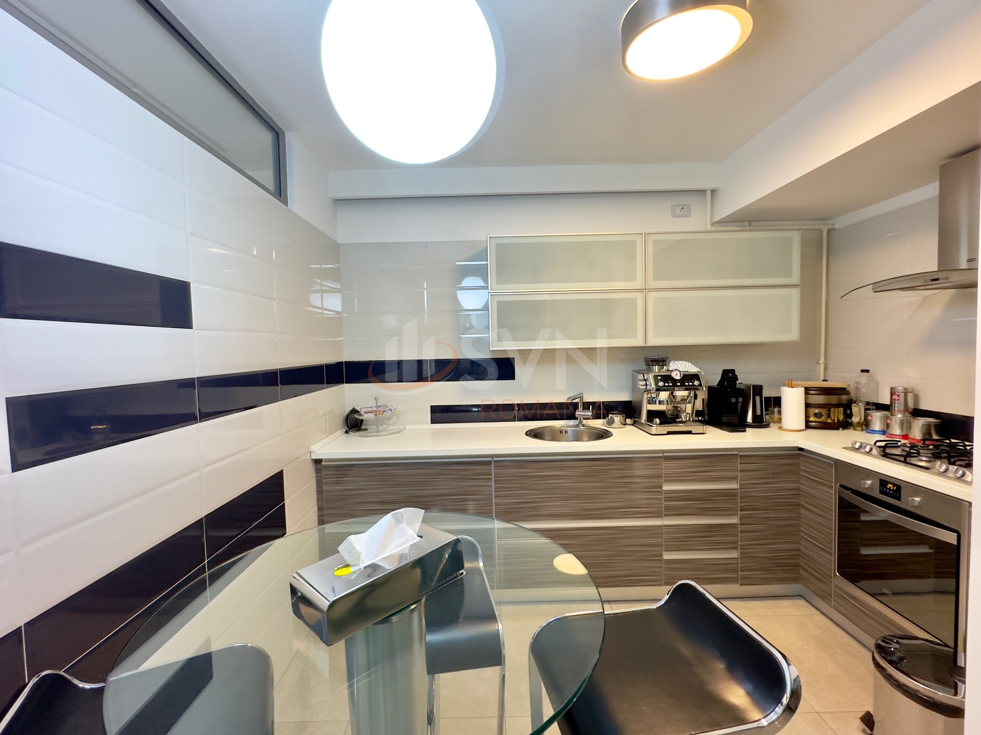 Apartament, 6 camere Bucuresti/Timpuri Noi