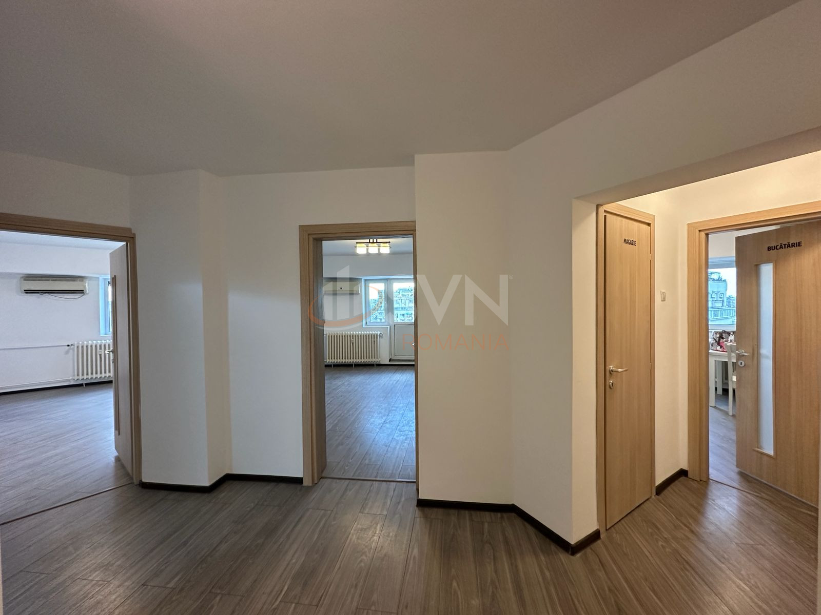 Apartament, 6 camere Bucuresti/Alba Iulia