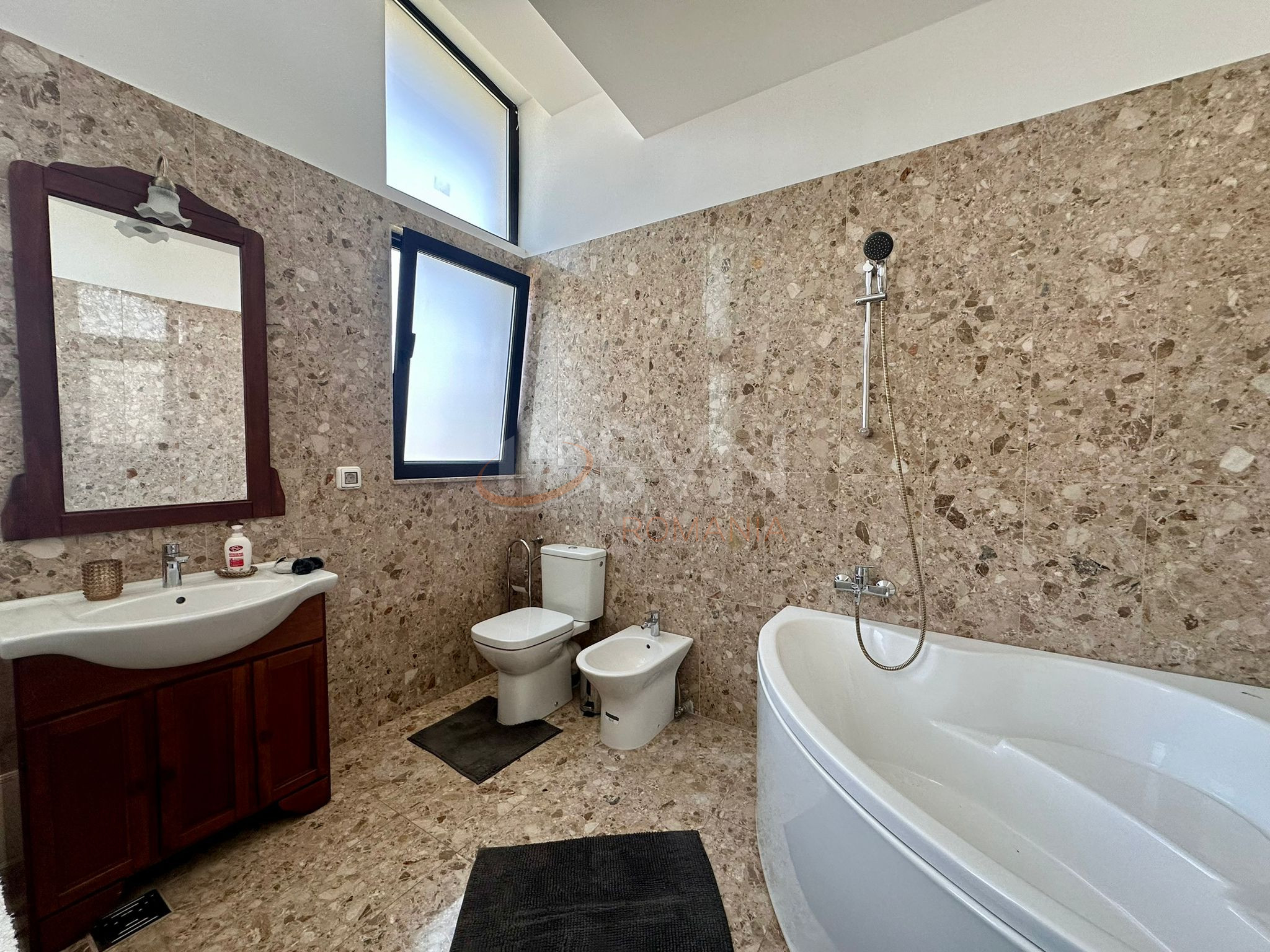 Apartament, 7 camere Bucuresti/Bucurestii Noi