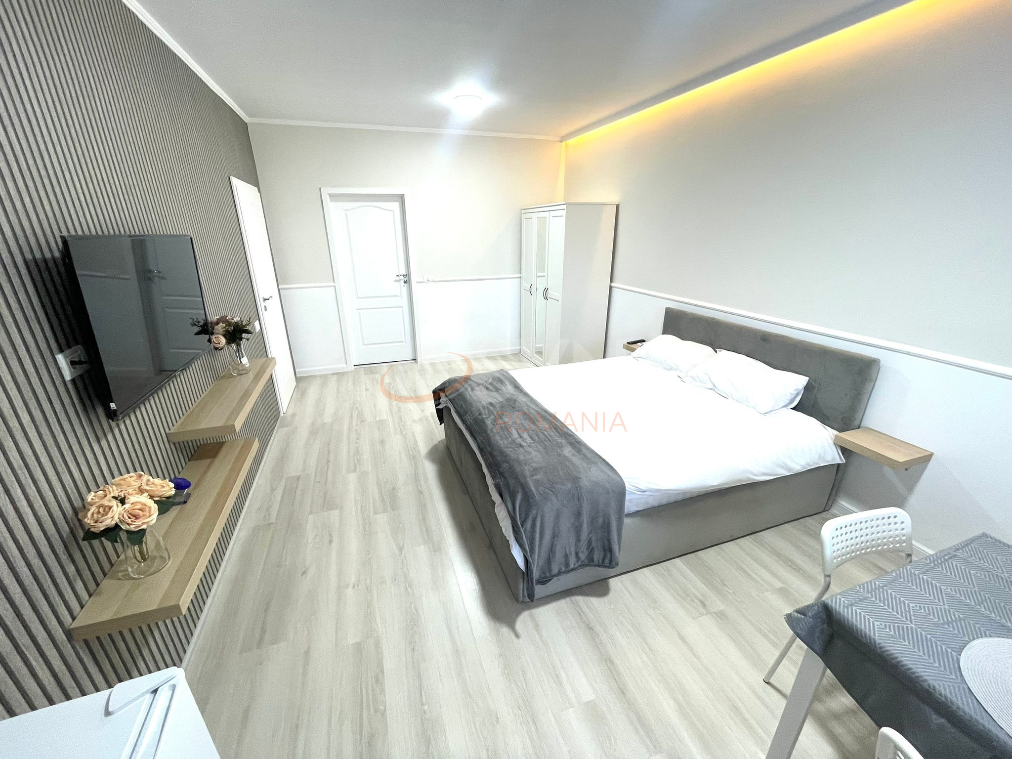 Apartament, 8 camere Bucuresti/Aviatiei