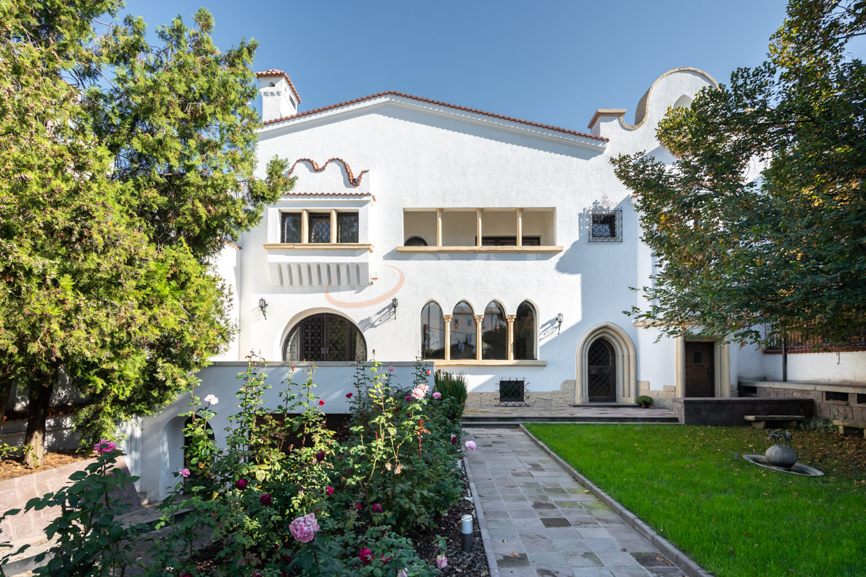 Casa, 10 camere Bucuresti/Dacia