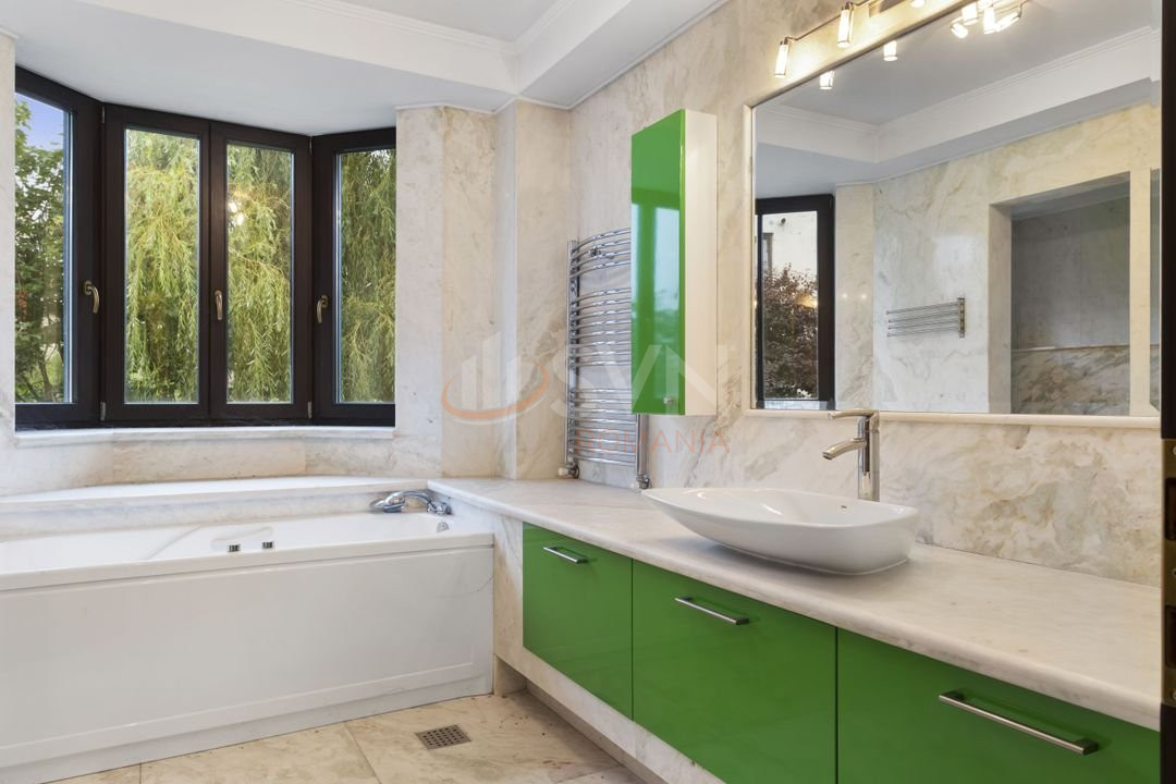 Casa, 10 camere Bucuresti/Sisesti