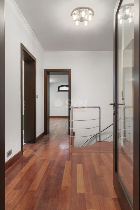 Casa, 10 camere Bucuresti/Sisesti