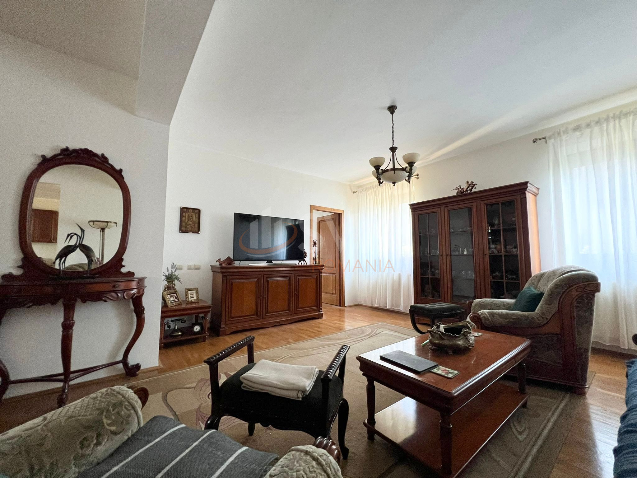Casa, 10 camere Bucuresti/Baneasa