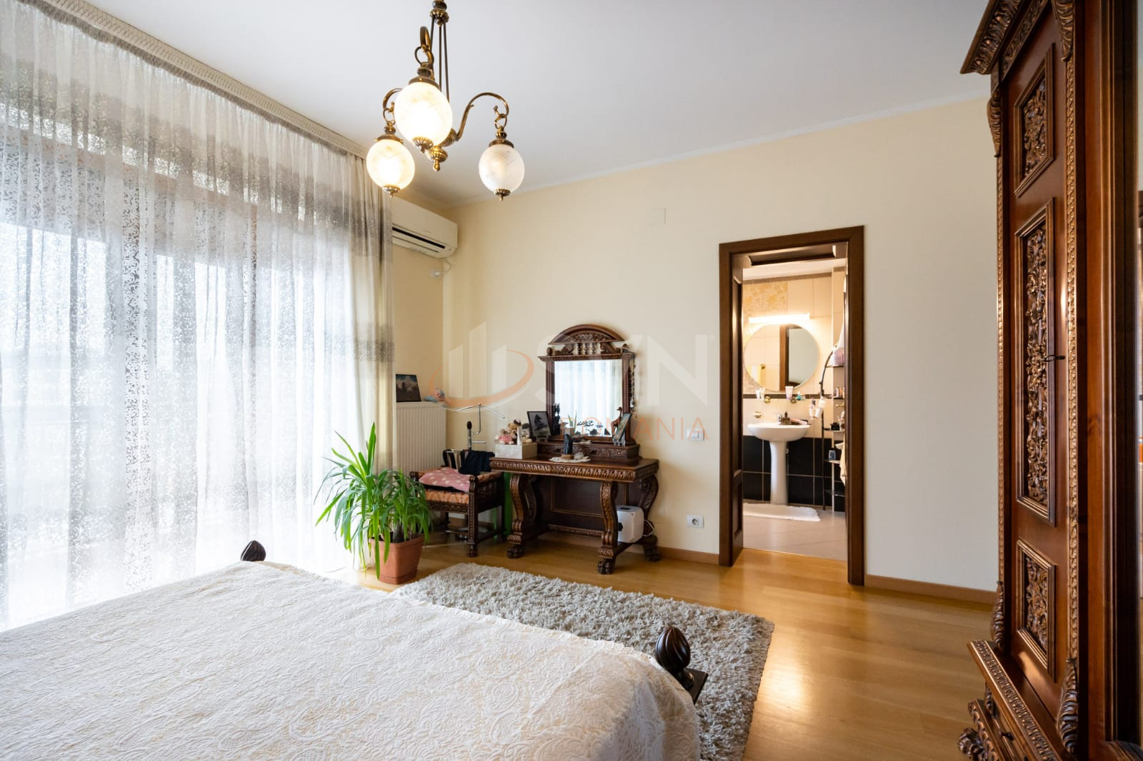 Casa, 10 camere Bucuresti/Bucurestii Noi