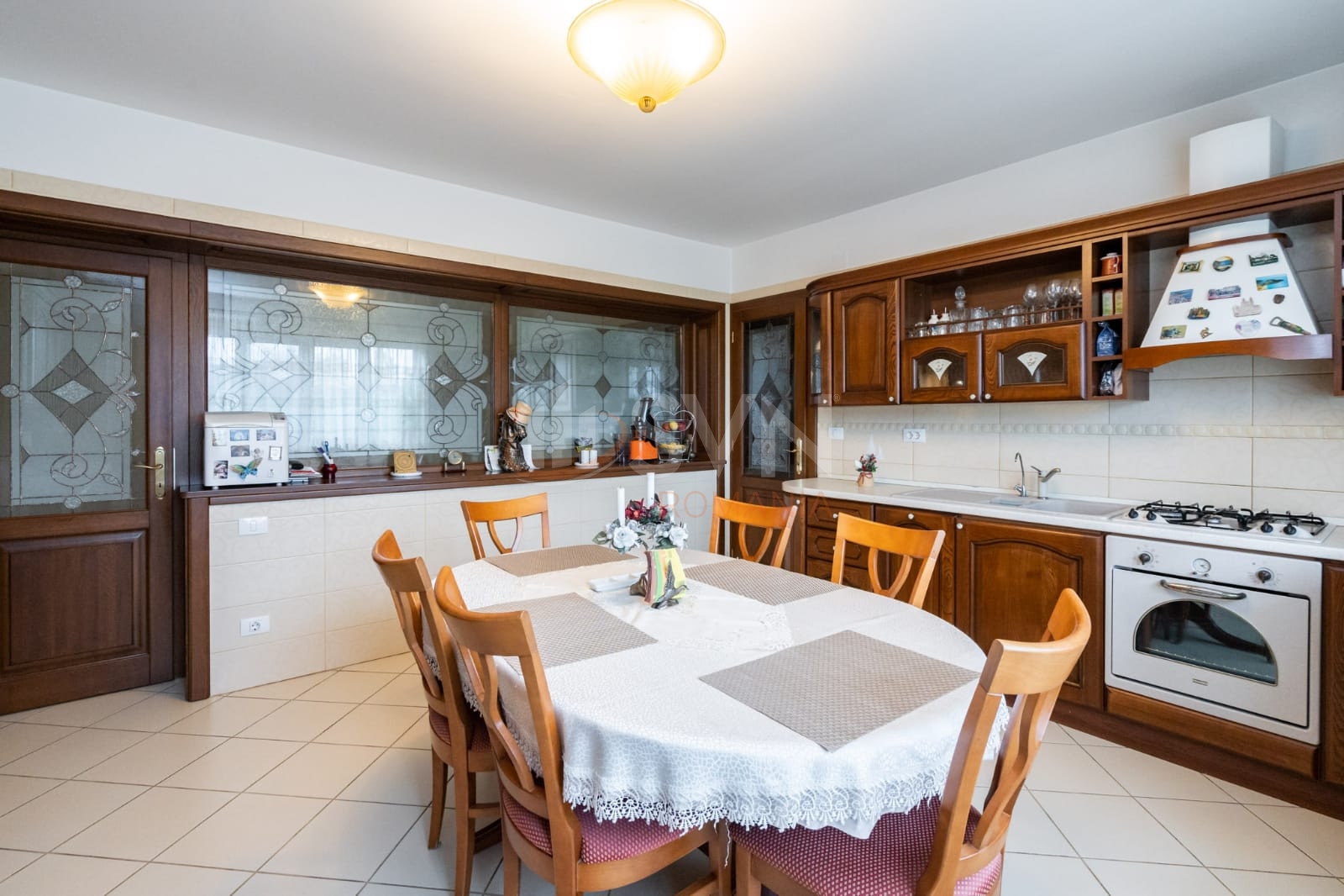 Casa, 10 camere Bucuresti/Bucurestii Noi