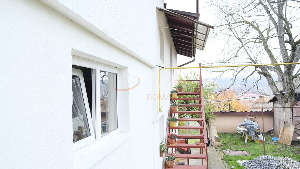 Casa, 10 camere Cluj/Dambul Rotund