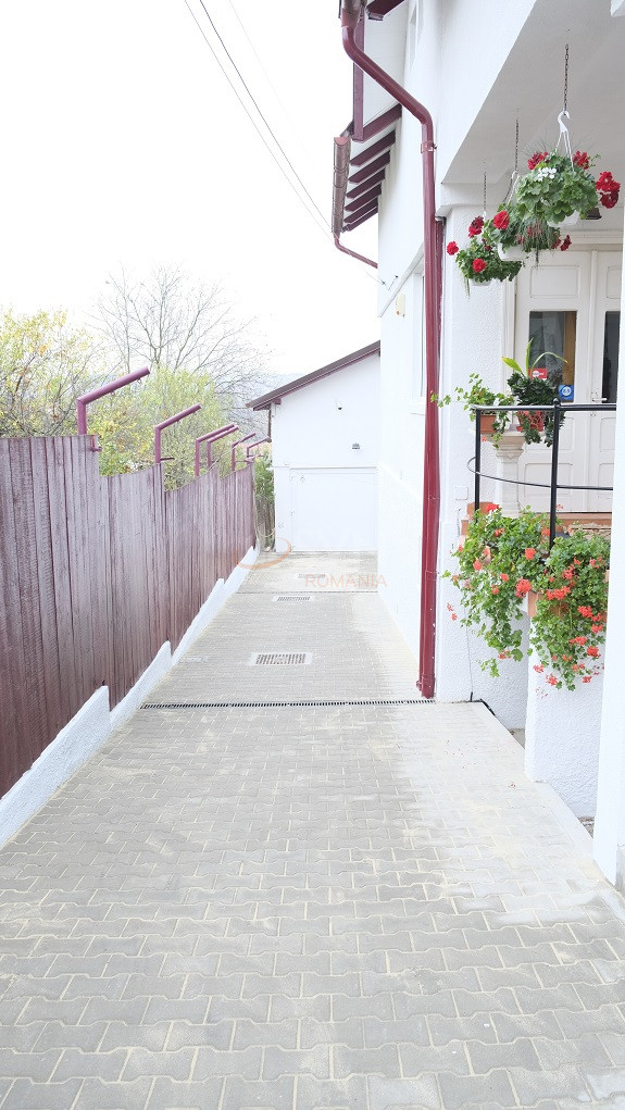 Casa, 10 camere Cluj/Dambul Rotund