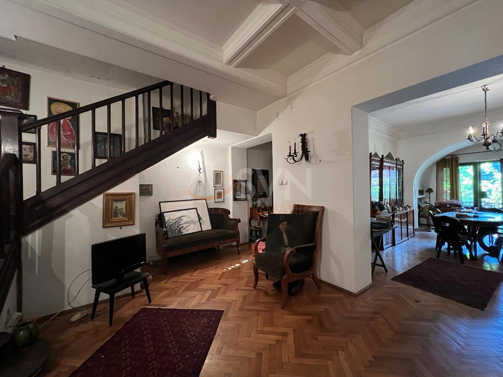 Casa, 10 camere Bucuresti/Capitale