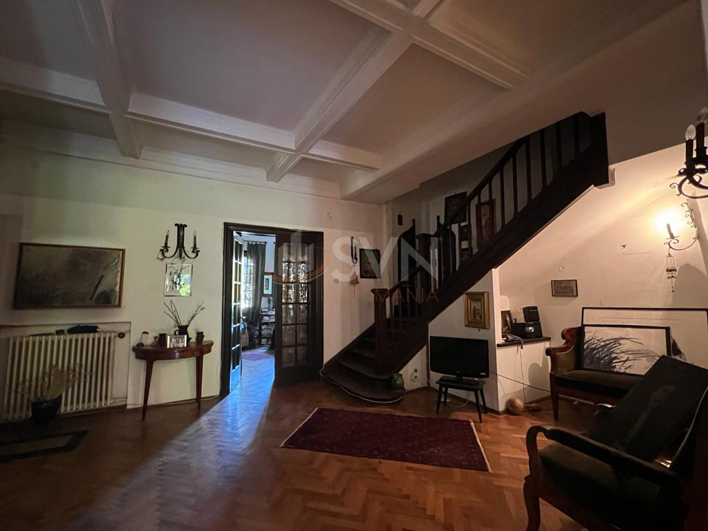Casa, 10 camere Bucuresti/Capitale