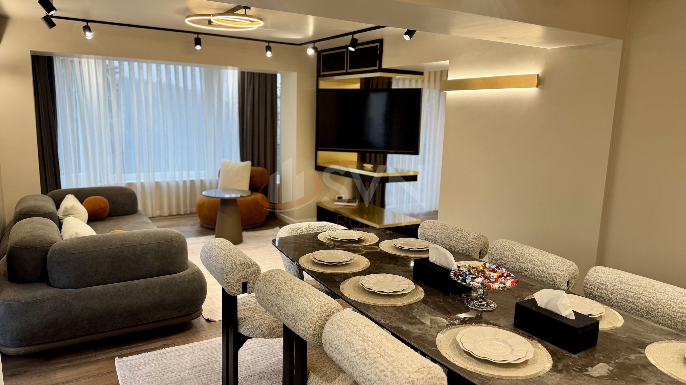 Casa, 10 camere Prahova/Centru