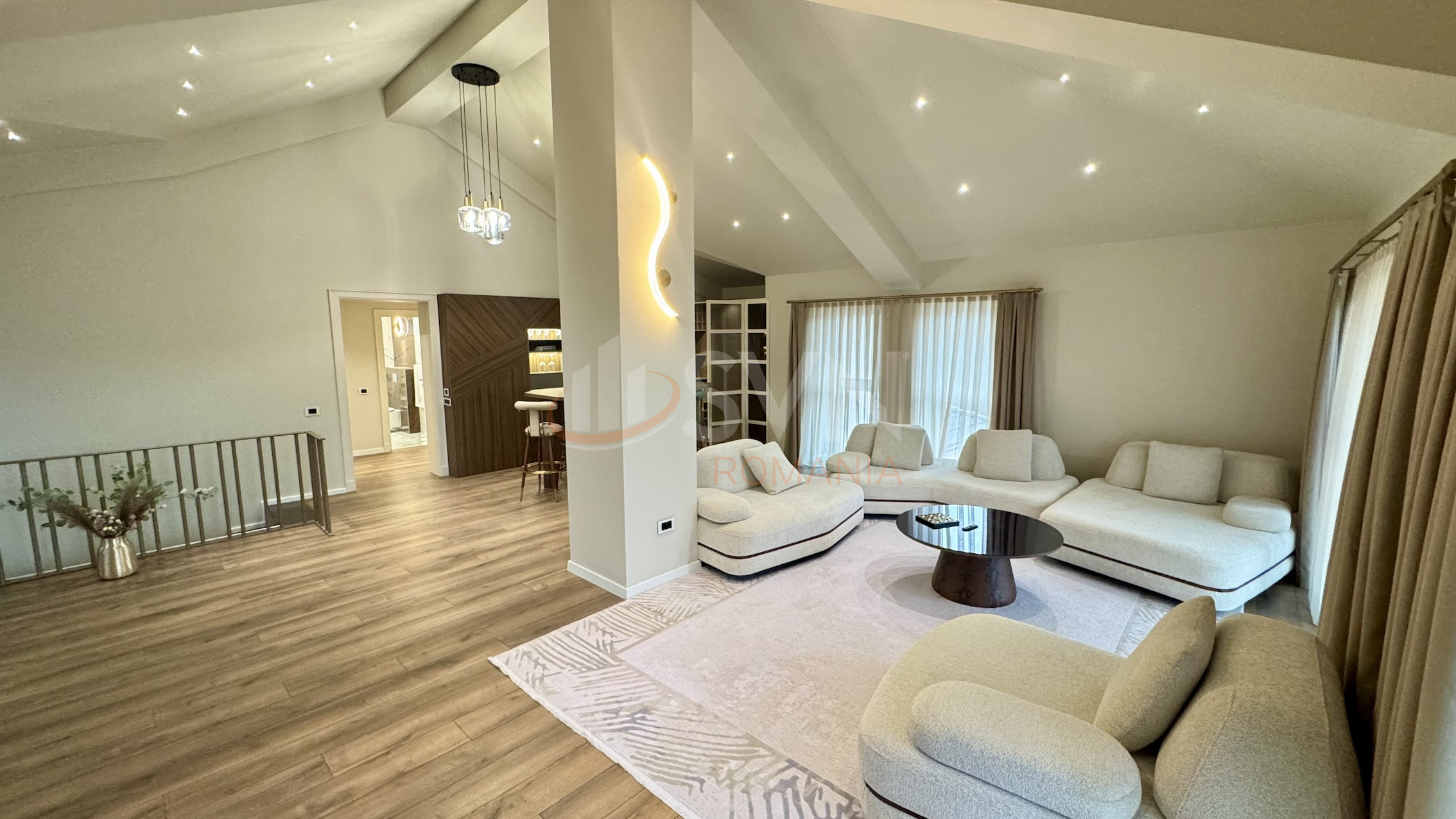 Casa, 10 camere Prahova/Centru