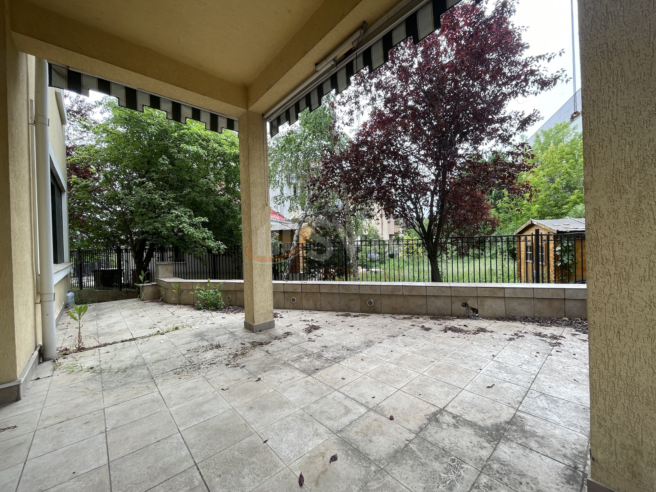 Casa, 10 camere Bucuresti/Sisesti